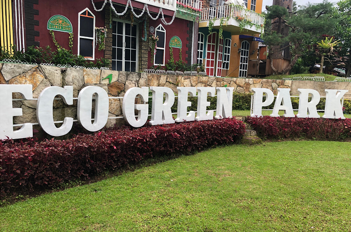 golden-palimo-sandstone-exterior-wall-eco-green-park-malang (2)