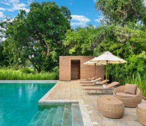 green-sukabumi-stone-pool-at-sri-lanka-project