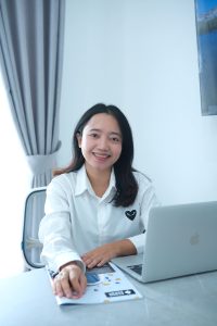 FOTO MBA PUPUT (2)
